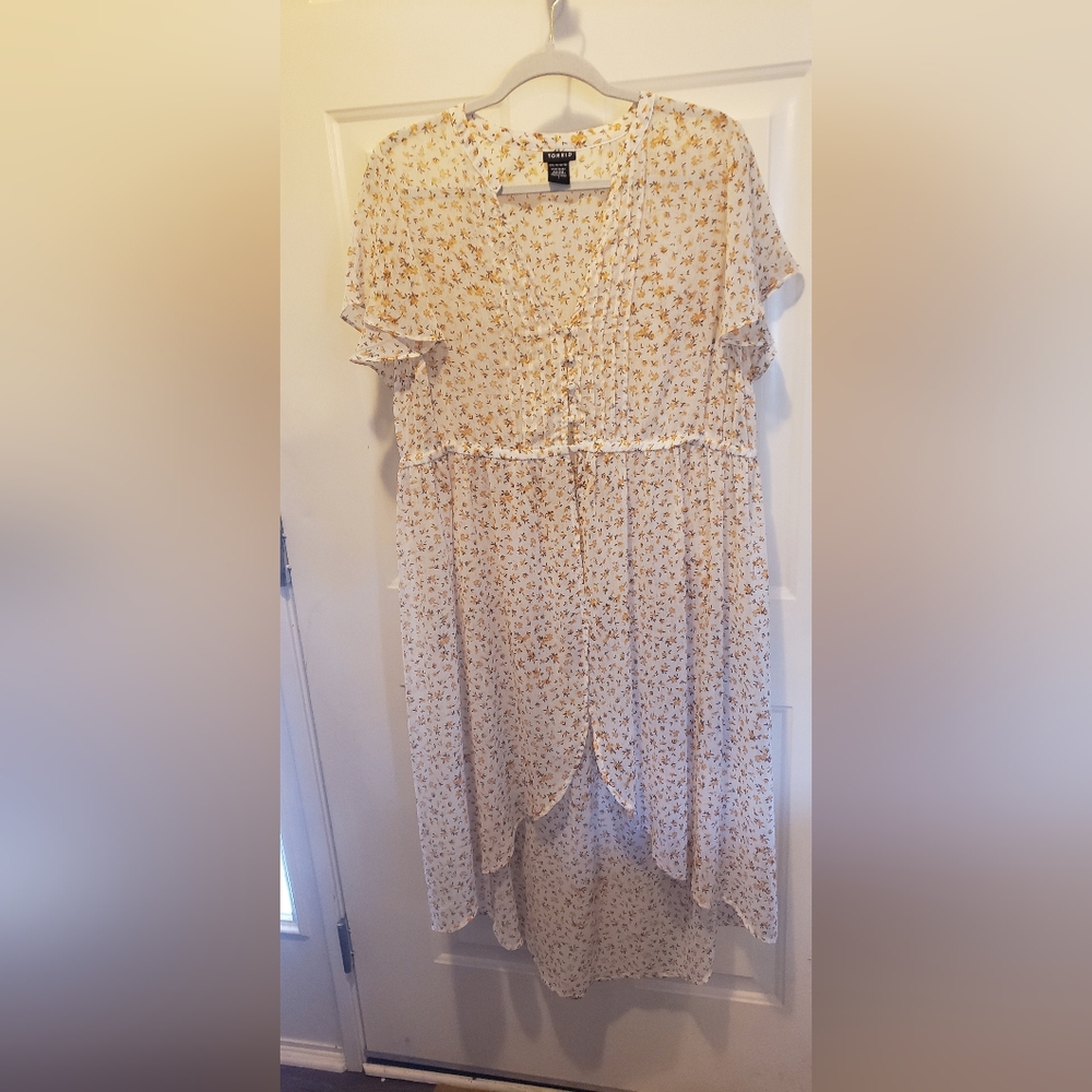 NWOT TORRID Plus Size High-Low Golden Floral Blouse Size 1